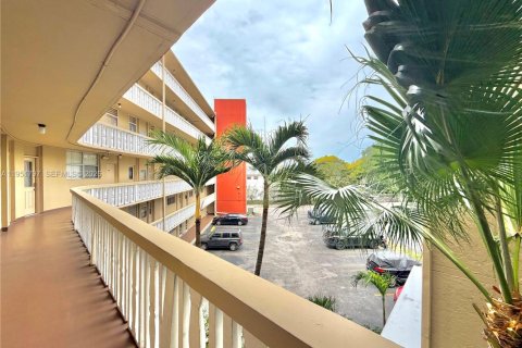 Copropriété à vendre à North Miami, Floride: 1 chambre, 71.16 m2 № 2031637 - photo 15