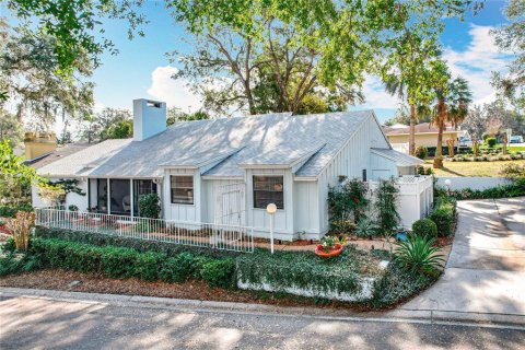 House in Eustis, Florida 3 bedrooms, 198.81 sq.m. № 1557112 - photo 3