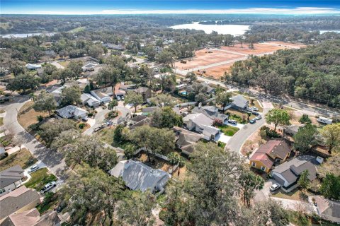 House in Eustis, Florida 3 bedrooms, 198.81 sq.m. № 1557112 - photo 7