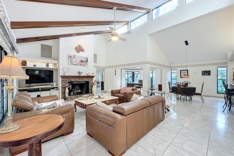House in Eustis, Florida 3 bedrooms, 198.81 sq.m. № 1557112 - photo 25