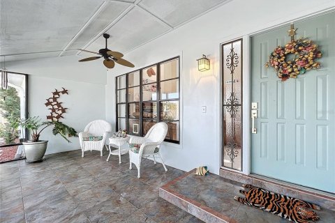 House in Eustis, Florida 3 bedrooms, 198.81 sq.m. № 1557112 - photo 23