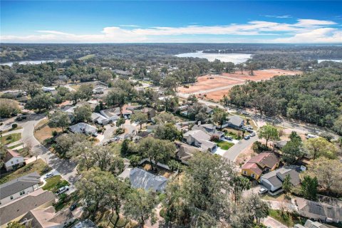 House in Eustis, Florida 3 bedrooms, 198.81 sq.m. № 1557112 - photo 6