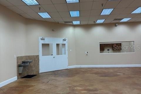 Propiedad comercial en alquiler en Casselberry, Florida, 929.02 m2 № 1437259 - foto 11