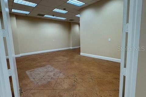 Propiedad comercial en alquiler en Casselberry, Florida, 929.02 m2 № 1437259 - foto 17