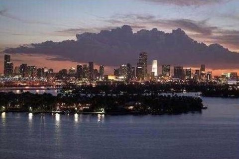 Condominio en venta en Miami Beach, Florida, 2 dormitorios, 101.08 m2 № 2029971 - foto 4