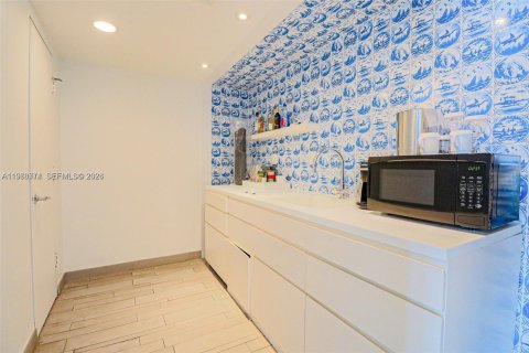 Condominio en venta en Miami Beach, Florida, 2 dormitorios, 101.08 m2 № 2029971 - foto 23