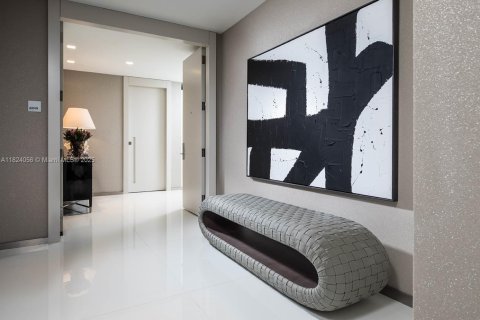 Copropriété à vendre à Bal Harbour, Floride: 2 chambres, 199.55 m2 № 1937958 - photo 15