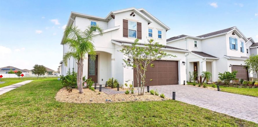 Villa ou maison à Kissimmee, Floride 4 chambres, 221.48 m2 № 2425341