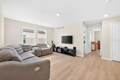 Villa ou maison à vendre à Kissimmee, Floride: 4 chambres, 221.48 m2 № 2425341 - photo 17