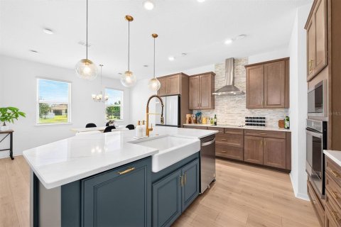 Villa ou maison à vendre à Kissimmee, Floride: 4 chambres, 221.48 m2 № 2425341 - photo 10