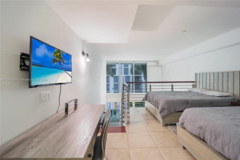 Condo in Miami, Florida, 1 bedroom  № 1703506 - photo 8