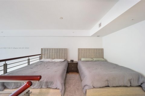 Condo in Miami, Florida, 1 bedroom  № 1703506 - photo 9