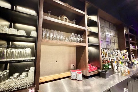 Commercial property in Doral, Florida № 2051300 - photo 18