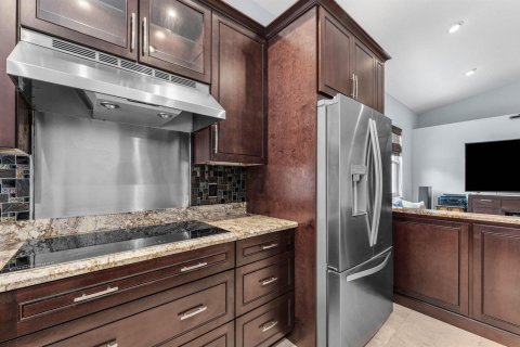 House in Boynton Beach, Florida 4 bedrooms, 136.57 sq.m. № 2185028 - photo 9