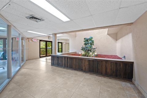 Купить кондоминиум в Корал-Спрингс, Флорида 2 спальни, 86.68м2, № 2009599 - фото 2