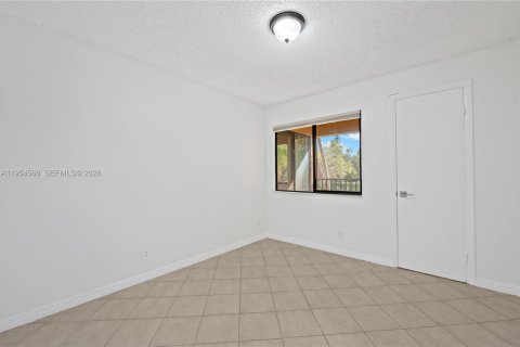 Купить кондоминиум в Корал-Спрингс, Флорида 2 спальни, 86.68м2, № 2009599 - фото 17