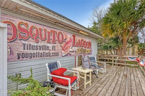 Commercial property in Titusville, Florida № 1562927 - photo 8