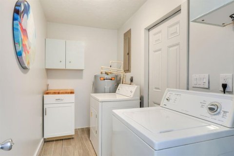 Casa en alquiler en Sarasota, Florida, 3 dormitorios, 92.9 m2 № 1824751 - foto 18