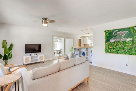Casa en alquiler en Sarasota, Florida, 3 dormitorios, 92.9 m2 № 1824751 - foto 5