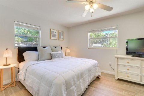 Casa en alquiler en Sarasota, Florida, 3 dormitorios, 92.9 m2 № 1824751 - foto 25