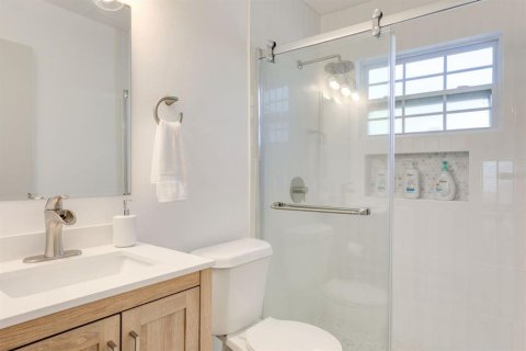 Casa en alquiler en Sarasota, Florida, 3 dormitorios, 92.9 m2 № 1824751 - foto 21