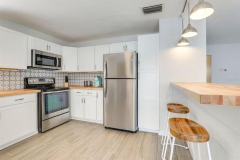 Casa en alquiler en Sarasota, Florida, 3 dormitorios, 92.9 m2 № 1824751 - foto 10