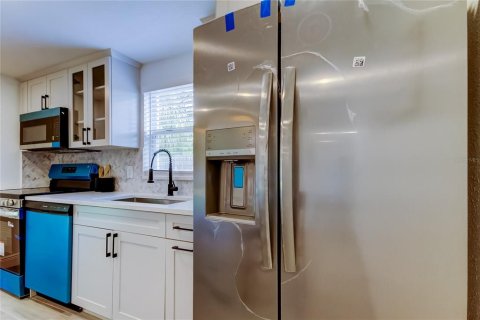 Casa en venta en Largo, Florida, 3 dormitorios, 82.5 m2 № 1884658 - foto 13