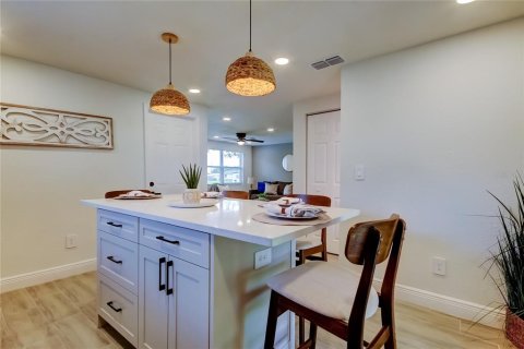 Casa en venta en Largo, Florida, 3 dormitorios, 82.5 m2 № 1884658 - foto 16