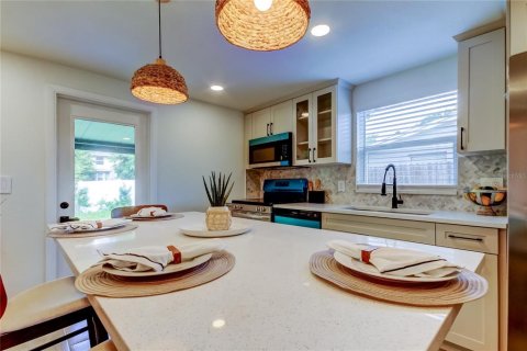 Casa en venta en Largo, Florida, 3 dormitorios, 82.5 m2 № 1884658 - foto 10