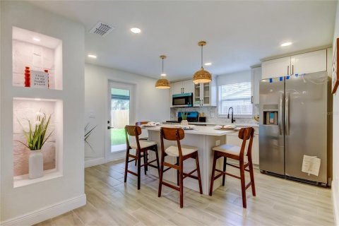 Casa en venta en Largo, Florida, 3 dormitorios, 82.5 m2 № 1884658 - foto 8