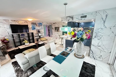 Copropriété à louer à Miami, Floride: 1 chambre, 60.39 m2 № 1947228 - photo 10