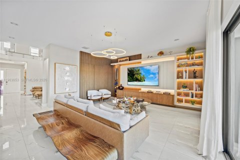 Купить виллу или дом в Бока-Ратон, Флорида 5 спален, 416.57м2, № 2024196 - фото 11