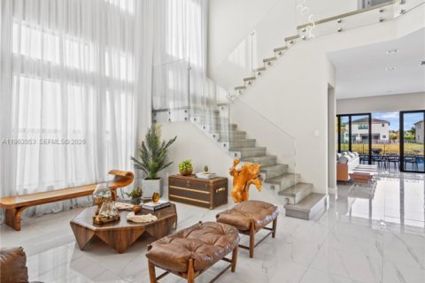 Купить виллу или дом в Бока-Ратон, Флорида 5 спален, 416.57м2, № 2024196 - фото 8