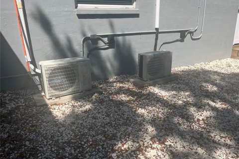 Immobilier commercial à vendre à Largo, Floride: 218.69 m2 № 2416938 - photo 23