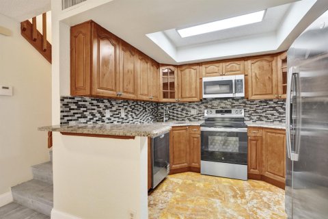 Townhouse in Delray Beach, Florida 3 bedrooms, 123.19 sq.m. № 2249770 - photo 8