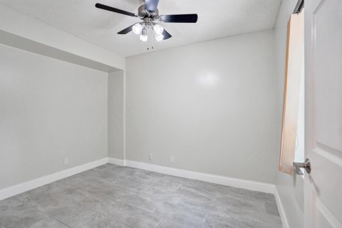 Townhouse in Delray Beach, Florida 3 bedrooms, 123.19 sq.m. № 2249770 - photo 6