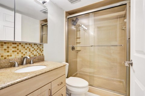 Townhouse in Delray Beach, Florida 3 bedrooms, 123.19 sq.m. № 2249770 - photo 22
