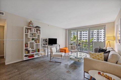 Copropriété à vendre à Miami Beach, Floride: 1 chambre, 67.73 m2 № 1960302 - photo 7