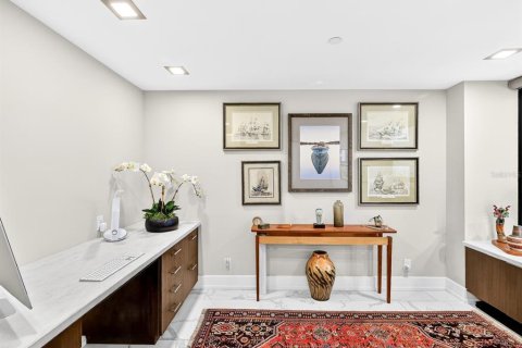 Condo in Sarasota, Florida, 2 bedrooms № 2112683 - photo 21