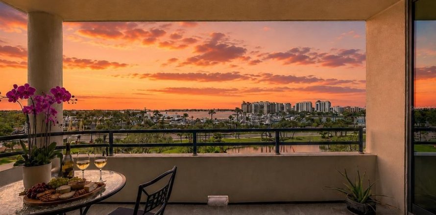 Condo in Sarasota, Florida, 2 bedrooms № 2112683