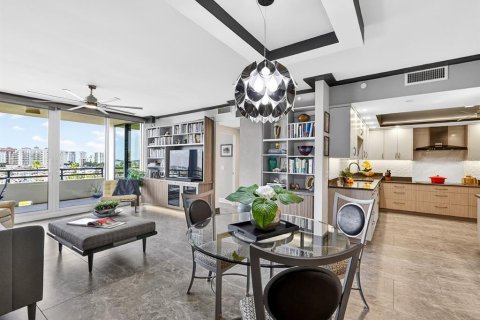 Condo in Sarasota, Florida, 2 bedrooms № 2112683 - photo 13