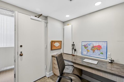 Condo in Sarasota, Florida, 2 bedrooms № 2112683 - photo 19