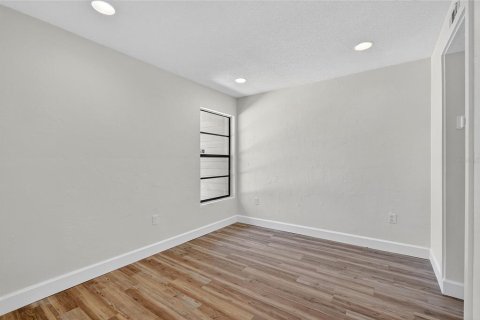 Condominio en venta en Palm Harbor, Florida, 2 dormitorios, 82.96 m2 № 1908093 - foto 15