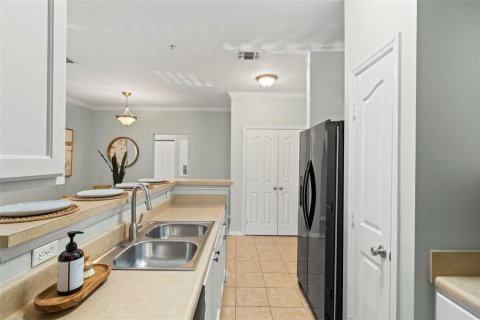 Condo in Tampa, Florida, 1 bedroom № 2151193 - photo 9