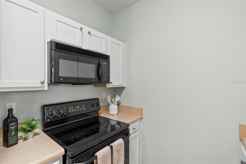 Condo in Tampa, Florida, 1 bedroom № 2151193 - photo 10