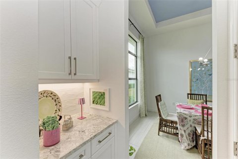House in Sarasota, Florida 2 bedrooms, 256.87 sq.m. № 1557430 - photo 24