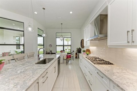 House in Sarasota, Florida 2 bedrooms, 256.87 sq.m. № 1557430 - photo 26