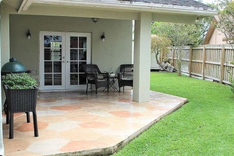 House in Boca Raton, Florida 3 bedrooms, 179.77 sq.m. № 1865299 - photo 3