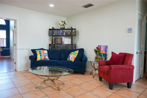 House in Boca Raton, Florida 3 bedrooms, 179.77 sq.m. № 1865299 - photo 19