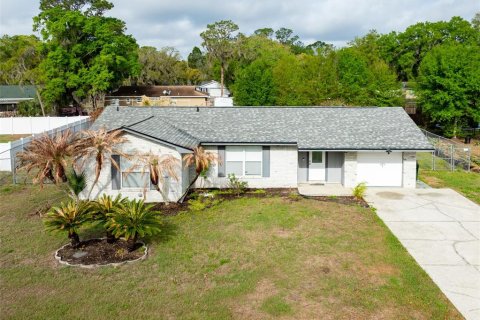 House in Mulberry, Florida 2 bedrooms, 103.31 sq.m. № 2234021